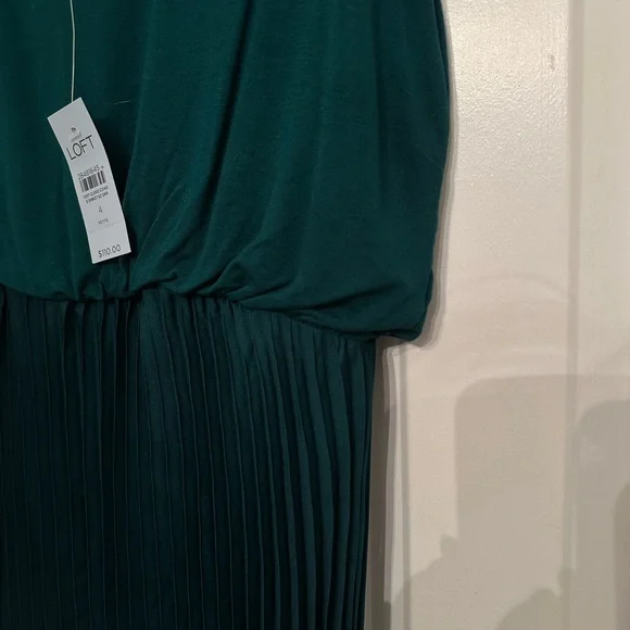 NWT LOFT Emerald Green Dress - Picture 8 of 10